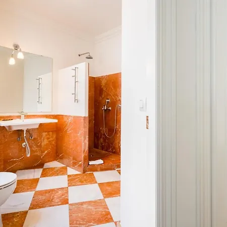 Amplio Y Luminoso-2d 2b-triana Apartmán Sevilla
