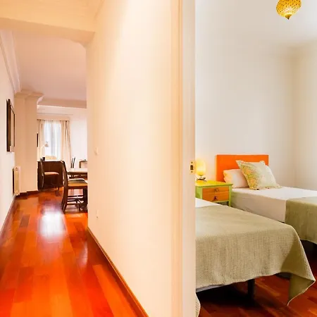 Amplio Y Luminoso-2d 2b-triana Apartment *