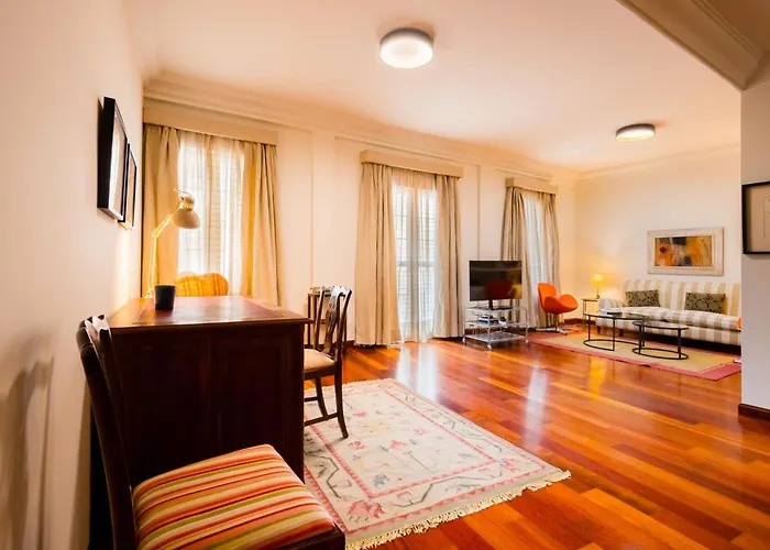 Spacious Bright-2bedroom 2bathroom-triana Appartement