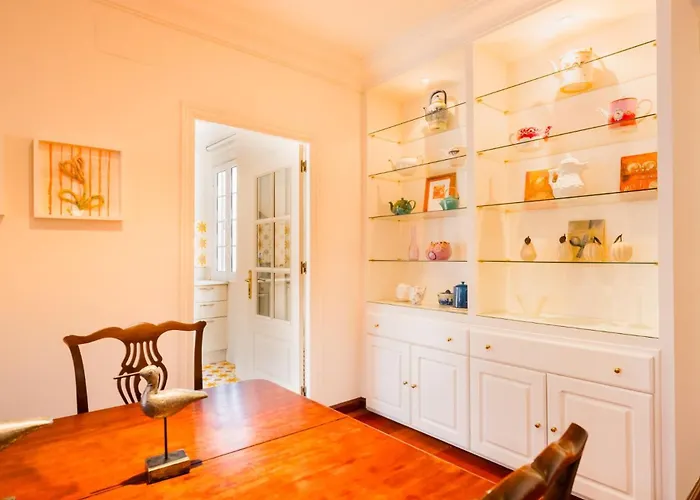 Spacious Bright-2bedroom 2bathroom-triana Appartement *