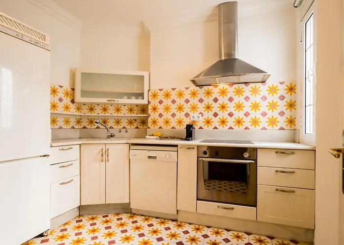 Spacious Bright-2bedroom 2bathroom-triana Appartement